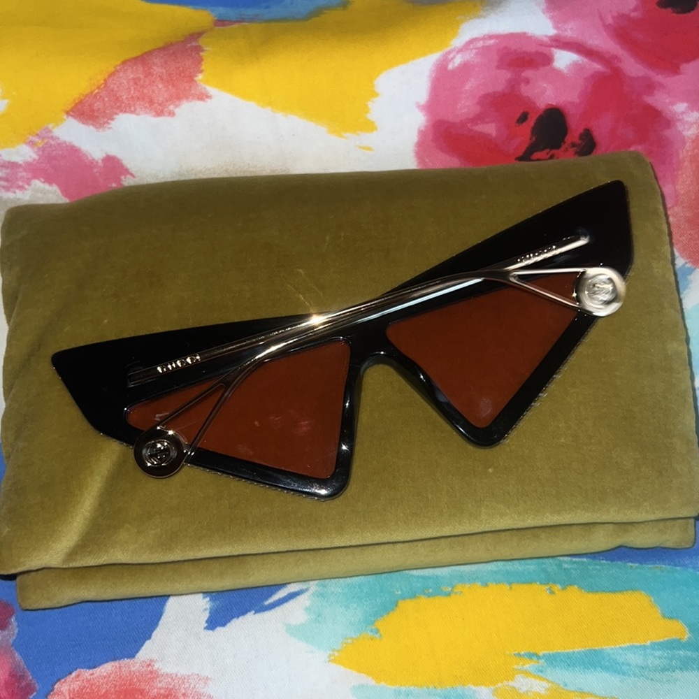 KILLER GUCCI’S - Picture 8 of 11